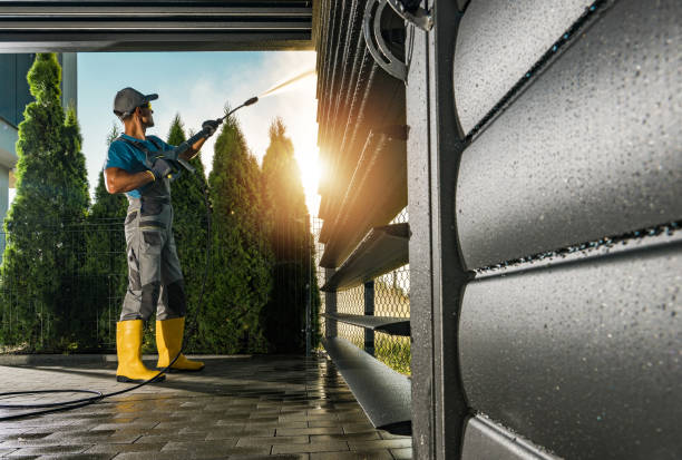 Best Fence Cleaning  in Farmingdale, NJ